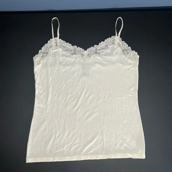 Two Ann Taylor camisoles white and black excellent condition 🩷 - Picture 3 of 14
